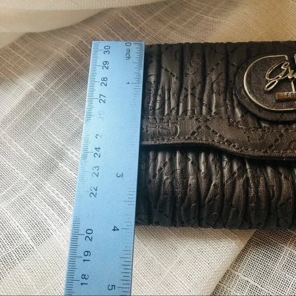 💜3/$30 Guess Wallet with logo - Picture 5 of 12